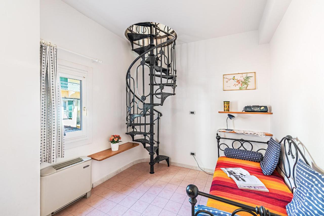 Appartamento Gaudio Flat Near Ariston Theater By Wonderful Italy Sanremo Esterno foto