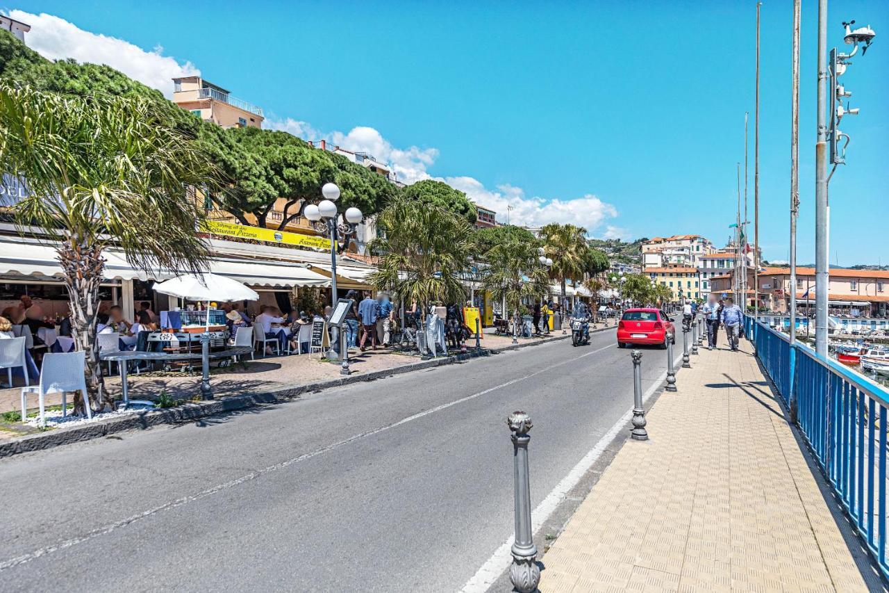 Appartamento Gaudio Flat Near Ariston Theater By Wonderful Italy Sanremo Esterno foto