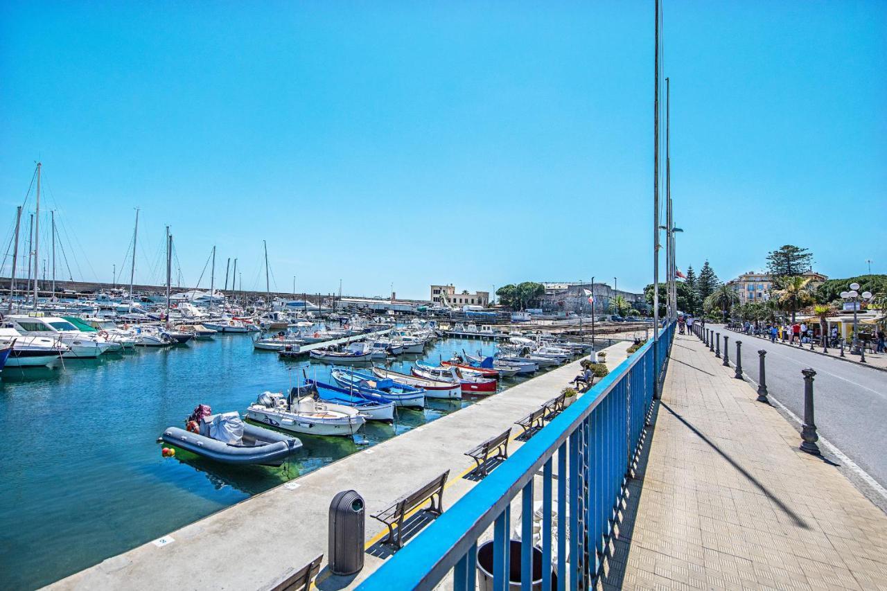Appartamento Gaudio Flat Near Ariston Theater By Wonderful Italy Sanremo Esterno foto