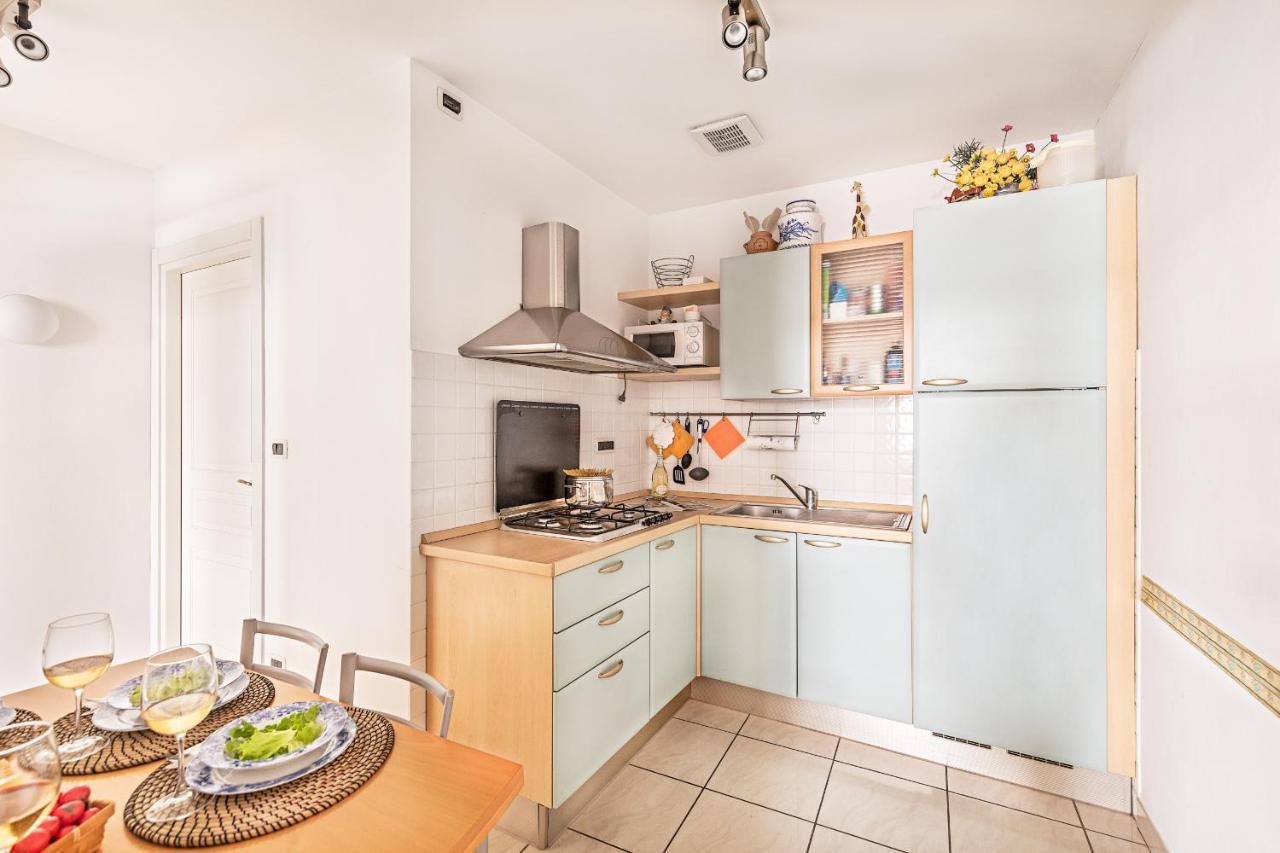 Appartamento Gaudio Flat Near Ariston Theater By Wonderful Italy Sanremo Esterno foto